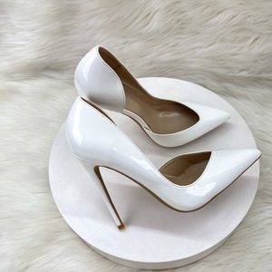 รองเท้าส้นสูงสีดำหนังแก้วแบบปลายแหลมสำหรับผู้หญิง ส้นเข็ม เซ็กซี่ สูง 8 ซม. 10 ซม. 12 ซม.  ปรับแต่งได้ ไซส์ 34-45 - Product Image 1