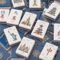 Juego de Mahjong Americano de Doble Capa Acrílica en Azul, Blanco y Dorado, con Fichas de Mahjong con Diseño de Monumentos Turísticos
