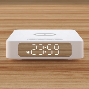 <span class=keywords><strong>3</strong></span> Trong <span class=keywords><strong>1</strong></span> Cạnh Giường Ngủ Máy Tính Để Bàn Đồng Hồ Đêm Với Bộ Sạc Không Dây 15W Kỹ Thuật Số Đồng Hồ Báo Thức Sạc Không Dây - Product Image 6