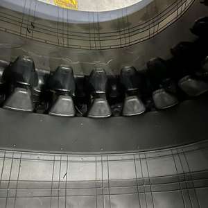 Nouveau design Version Oblique Angle Dumper <span class=keywords><strong>Rubber</strong></span> <span class=keywords><strong>Track</strong></span> 700x100x98 pour Morooka Mst 1500 Lot de <span class=keywords><strong>2</strong></span> 28 "Heavy Duty Multi-Bar Pattern - Product Image 3