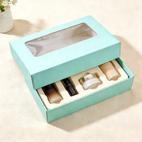 Boîtes rigides pour cosmétiques avec couvercle et base en papier d'art brillant UV, fenêtre transparente et impression de logo personnalisée en feuille d'or