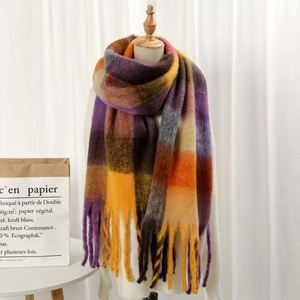 Écharpe longue en mohair rayée épaisse pour l'hiver avec pompons, châles et écharpes de luxe pour femmes - Product Image 5