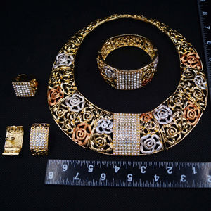 Yulaili conjuntos de joyería moda mujer fiesta <span class=keywords><strong>disfraz</strong></span> accesorios 18K chapado en oro joyería Simple collar único pendientes - Product Image 3