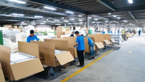 Fabricant du Vietnam OEM ODM de meubles modernes en bois pour la chambre à coucher lits à usage hôtelier armoires armoires buffets de haute qualité - Product Image 6