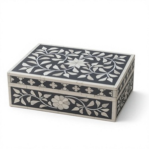 Boîte à bijoux en MDF écologique Crafted Treasures, design floral en résine noire et blanche, style classique élégant vintage de luxe, 6-10L - Product Image 1
