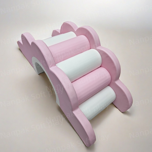 Parco Giochi Interno Bianco e Rosa per Bambini, Struttura Sensoriale con Blocchi a Margherita, Noleggio Arco Arcobaleno, Attrezzature Morbide per Bambini - Product Image 1