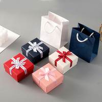 Boîtes de lentilles de contact en papier recyclé blanc de luxe avec lamination brillante/mate et impression de logo en relief, boîte d'emballage cadeau