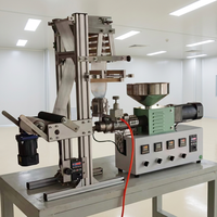 Machine de soufflage de microfilm pour la R&D, extrudeuse de plastique portable de bureau 250W, machine de fabrication d'échantillons de film à l'échelle du laboratoire pour PE PP Masterbatch