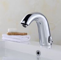 Robinet d'eau automatique à capteur intelligent à poignée unique en laiton cuivre Corps en laiton Robinet de lavabo monté sur le pont