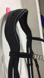 บังเหียนคุณภาพเยี่ยมพร้อมแผ่นรองจมูกแบบนุ่มพิเศษและบุนีโอพรีนด้านใน มีให้เลือกหลายสี - Product Image 2