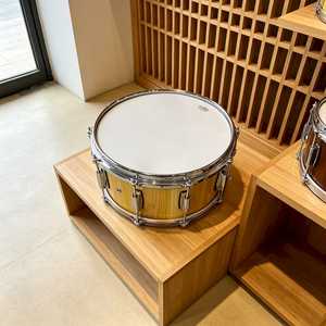 Tambor Clásico <span class=keywords><strong>Sanre</strong></span> Snare Drum 14"X6.5 DF-AM14-OAK, Instrumento de Percusión de Robusta Construcción, Ajustable y Hecho a Mano con Cámara de Roble - Product Image 2