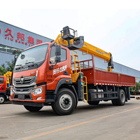 Grue mobile 10T montée sur camion avec moteur et engrenages, plateforme tournante à 360°, levage robuste pour travaux de construction et de chantier