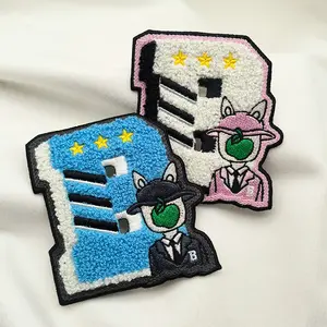 Personalizzato ricamato etichetta di marca Logo colorato ricamo asciugamano ciniglia lettere patch per l'abbigliamento