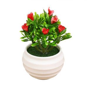 ดอกกุหลาบประดิษฐ์ในกระถางพลาสติกขนาดเล็ก 8x11 ซม. จาก Yiwu Datuo Florist สำหรับตกแต่งบ้านและสำนักงาน - Product Image 5