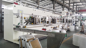 Machine de fabrication de coussinets absorbants pour femmes, série Women Care, 800-1000 pièces/min, avec contrôle servo, alimentation SAP, gaufrage et comptage automatique - Product Image 2