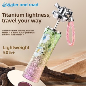 Nouvelle Tasse <span class=keywords><strong>Thermos</strong></span> Isotherme en Titane Pur 2025 pour Filles – Luxe Léger et Portable avec Paille, Idéale pour Voiture, Livrée en Coffret Cadeau - Product Image 4