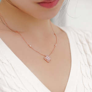 ใหม่ 925 เงินสเตอร์ลิงเงาโคลเวอร์สี่ใบลูกบาศก์เซอร์โคเนียแฟชั่นสร้อยคอจี้สําหรับผู้หญิง - Product Image 5