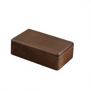 Boîte à bijoux en bois moderne, écologique, personnalisée et de qualité supérieure, fabriquée à la main, avec une finition en bois naturel élégante - Product Image 1