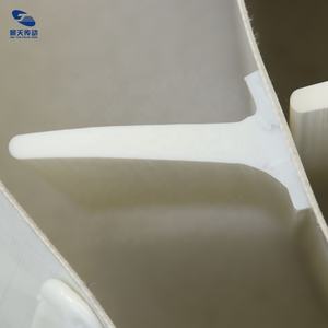 PU gıda sınıfı 2 katmanlı aşınmaya dayanıklı konveyör bant ile Cleat tarım ve üretim tesisi eğim konveyörler için - Product Image 2