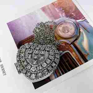 Dropshipping กระเป๋าสะพายข้างประดับคริสตัลกระเป๋าถือรูปหัวใจแนววินเทจแนวยุโรป-อเมริกัน - Product Image 2