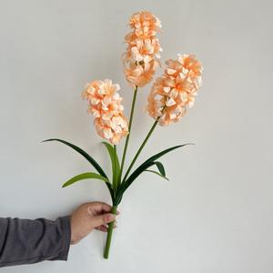 Ramo de <span class=keywords><strong>3</strong></span> Cabezas de Jacinto Artificial para Decoración de Pasillos de Boda, Flor Artificial para Jarrón de Hogar, Venta al por Mayor, OEM, Color Personalizado, Tallo Flexible, Aspecto Realista - Product Image 2