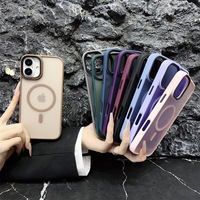 Coque de téléphone magnétique mate électroplaquée en gros, en TPU+PC, compatible avec la charge sans fil, antichoc, fine, givrée, avec protection de l'appareil photo pour