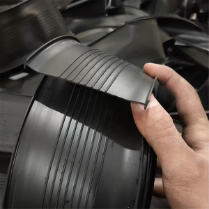 Garagedeur Afdichting <span class=keywords><strong>Strip</strong></span> Epdm <span class=keywords><strong>Rubber</strong></span> U-Vormige Bodem Rubberen Pakking Tochtstrip Waterdicht Voor Rollende Deur Elektrische Deur - Product Image 5