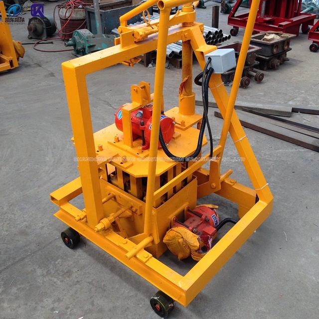 Low Cost Easy Operate Small Brick Making Machine Moving Concrete  Block Making Machine