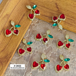 Nueva cereza roja en forma de corazón con diseño de diamante verde Proveedores de amuletos de uñas de aleación de cereza - Product Image 5