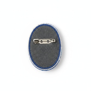 Broche Bordado Personalizado, Parche de Tela para Solapa, Insignia con Cierre de Seguridad para Museos y Eventos - Product Image 4