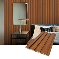 Panneaux muraux en PVC durables en gros, panneaux décoratifs intérieurs imperméables à rainures, panneaux muraux en PVC plus longs pour la décoration de salles de réunion
