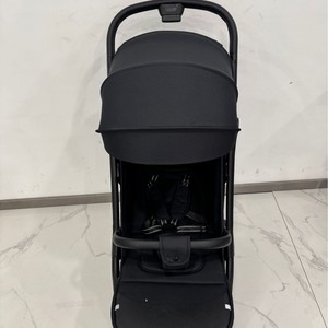 Passeggino Leggero Regolabile per Seduta/Posizione Sdraiata, Chiusura con Un Clic, Carrozzina a Quattro Ruote per Neonati e Bambini - Product Image 4