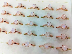 ขายส่งธรรมชาติเรียบเสน่ห์พลอยรูปไข่สีฟ้ามูนสโตนกุหลาบทอง925แหวนเงิน - Product Image 6