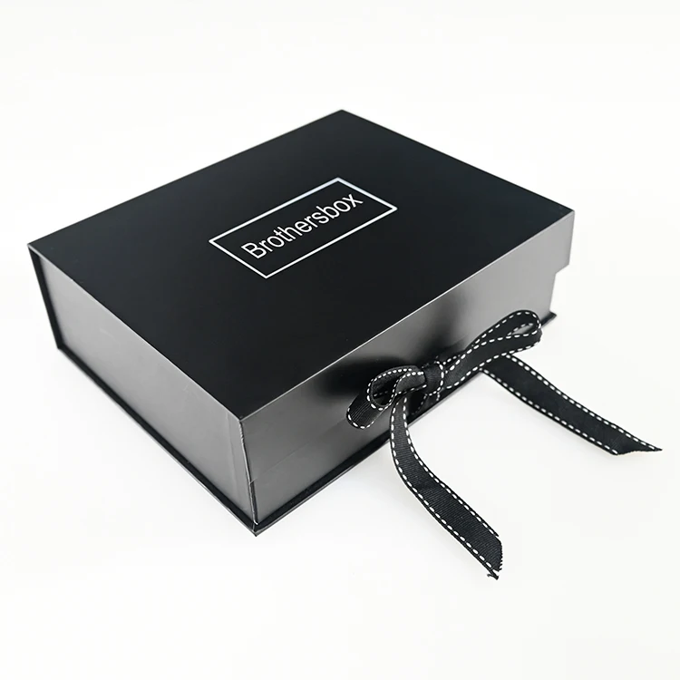 coffret cadeau design paris en carton dur avec ruban