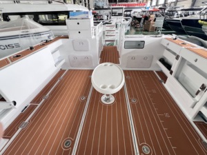 <span class=keywords><strong>Bateau</strong></span> de pêche rapide à deux coques en aluminium de 8,8 m pour la famille, avec salle de repos et toilettes - Product Image 5