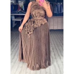 Ensemble 2 pièces décontracté pour femmes africaines grandes tailles : haut sans manches à volants et coupe irrégulière, et pantalon ample à jambes larges – Tendance - Product Image 4