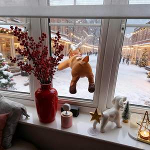 Decoración Navideña Divertida para Ventanas con Efecto de Vidrio Roto, Diseño Animado de Reno y Santa Claus, Se Adapta a Cualquier Ventana - Product Image 6