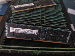 HY <span class=keywords><strong>DDR3</strong></span> 16G 2RX4 PC3L-10600R 1333 ECC REG de memoria del servidor - Product Image 4