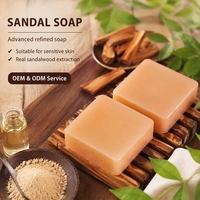 Savon artisanal à l'huile essentielle de bois de santal OEM/ODM, extrait naturel, barre nettoyante douce pour peaux sensibles, vente en gros
