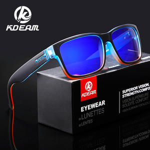 Para <span class=keywords><strong>KDEAM</strong></span>, venta al por mayor, <span class=keywords><strong>gafas</strong></span> de sol polarizadas UV400 deportivas para hombres, <span class=keywords><strong>gafas</strong></span> cuadradas para exteriores con lentes de película real de colores - Product Image 4