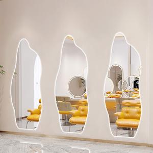 Best-seller <span class=keywords><strong>Grand</strong></span> <span class=keywords><strong>miroir</strong></span> mural intelligent à LED Design moderne pour salons <span class=keywords><strong>de</strong></span> <span class=keywords><strong>coiffure</strong></span> et salons <span class=keywords><strong>de</strong></span> <span class=keywords><strong>coiffure</strong></span> pour chambres et salons - Product Image 2
