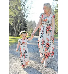 Alta Qualidade Floral Two Piece Skirt Set Família Combinando Vestidos Mamãe E Me Roupas Roupas Para Mãe E Filha