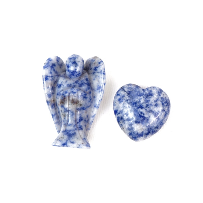 Pierre à taches bleues
