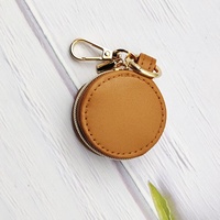 Boîte à bijoux portable mini, étui simple pour accessoires, pochette de voyage avec crochet, organisateur de boucles d'oreilles et bagues, en cuir, style européen
