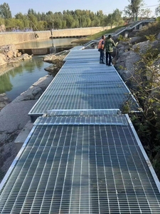 Bon marché personnalisé Caillebotis en métal de haute qualité pour sol en acier soudé durable pour allée caillebotis en acier Kg <span class=keywords><strong>M2</strong></span> - Product Image 4