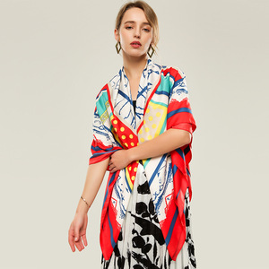 Pañuelo Cuadrado de Lujo con Sensación de Seda 130x130cm, Chal Estampado Personalizado, Pañuelo de Diseñador al por Mayor de Fábrica para Mujeres con Estilo - Product Image 3