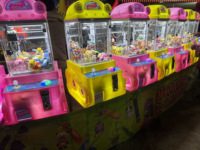 Machine à pincettes à monnayeur pour mini-figurines en peluche