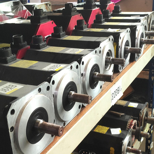 Motor Original Fanuc A06B-2215-B100 A06b-0215-b100 A06b-0215-b101 A06B2215B100, Motor AC Fanuc, Envío Rápido - Product Image 3