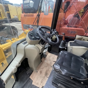 Chargeuse sur pneus CAT 910M d'occasion, chargeuse sur pneus compacte de 9 tonnes, matériel de construction Caterpillar - Product Image 6