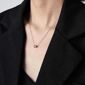 Collar con Colgante de Cintura para Mujer Xiao Man, Simple y Versátil, Chapado en Oro de 18K, Cadena de Acero Inoxidable, Joyería de Moda - Product Image 3